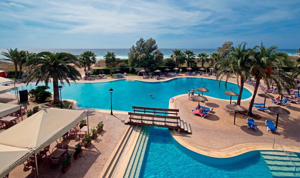 🇪🇸 MINORKA na MAJÓWKĘ – 1 311 zł ✈️  📅 29.04–03.05.2026 | WARSZAWA